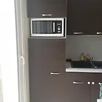 House, Garden And Bbq 3km From The / Jolie Maison, Jardin Et Bbq A 3 Km De La 펜션
