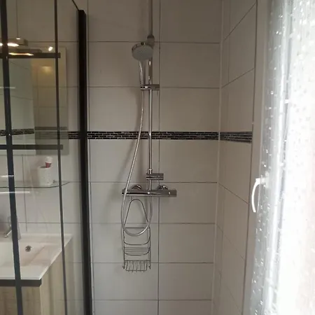 Vakantiehuis House, Garden&bbq 3km From The / Jolie Maison, Jardin Et Bbq à 3 Km De La Coudekerque-Branche