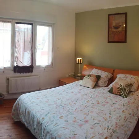 House, Garden&bbq 3km From The / Jolie Maison, Jardin Et Bbq à 3 Km De La Vakantiehuis Coudekerque-Branche