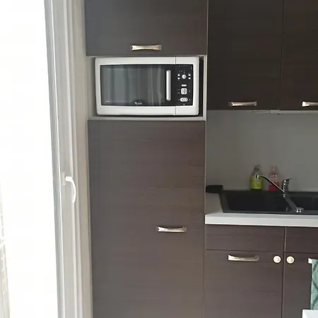 House, Garden And Bbq 3km From The / Jolie Maison, Jardin Et Bbq A 3 Km De La 펜션